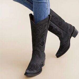 Circle G black cowboy boots